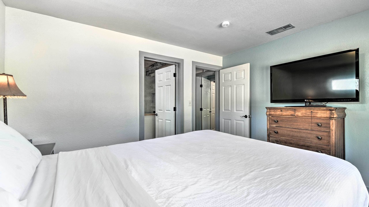 Photo of Bedroom in Glen Rose