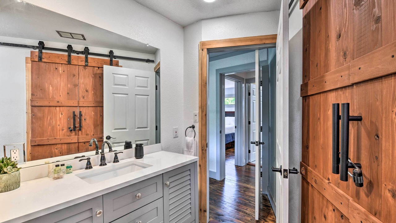 Photo of Bathroom in Glen Rose