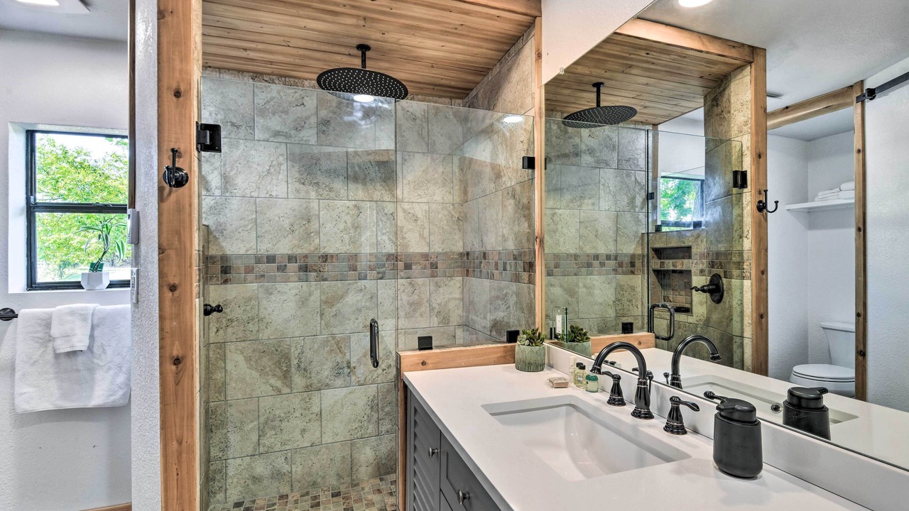 Photo of Bathroom in Glen Rose