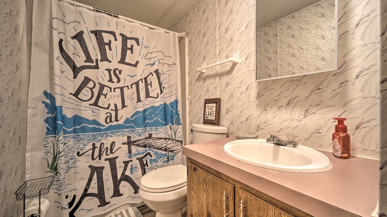 Photo of Bathroom in Bean Station