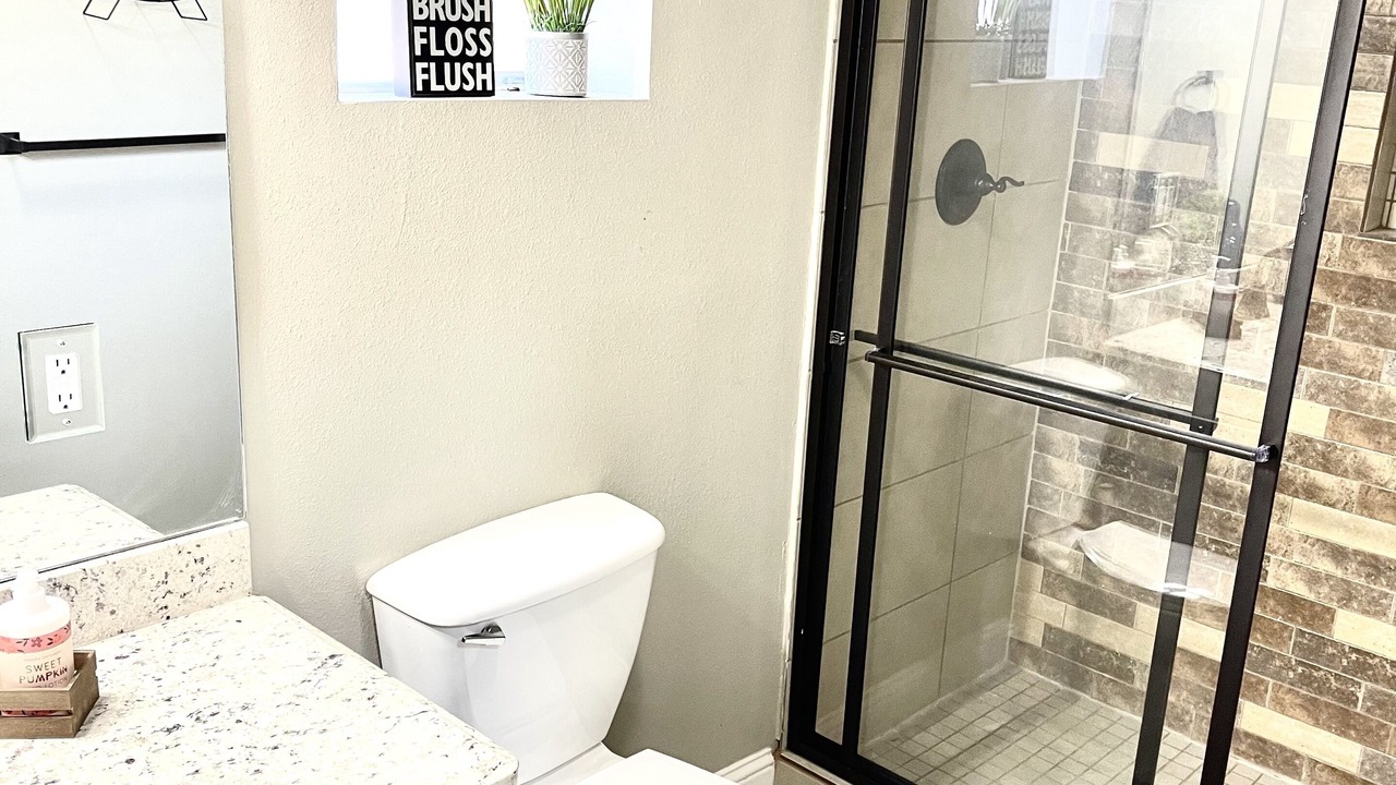Photo of Bathroom in Eagle Pass