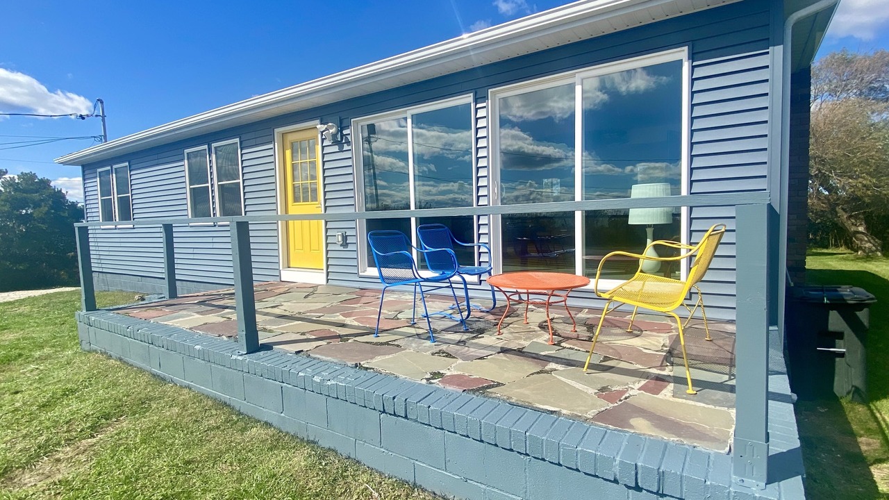 Photo of Patio Balcony in Mastic Beach