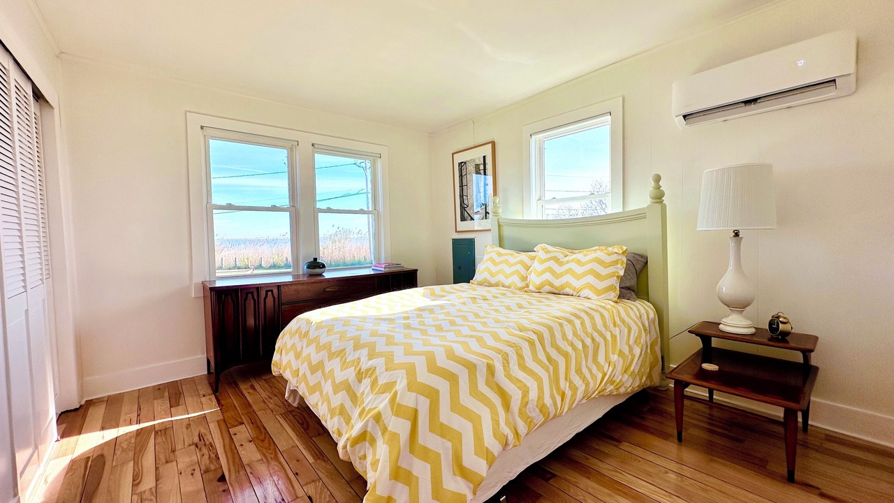 Photo of Bedroom in Mastic Beach