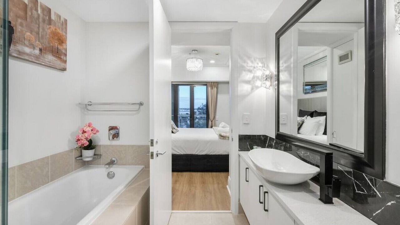 Photo of Bathroom in Auckland Central Business District