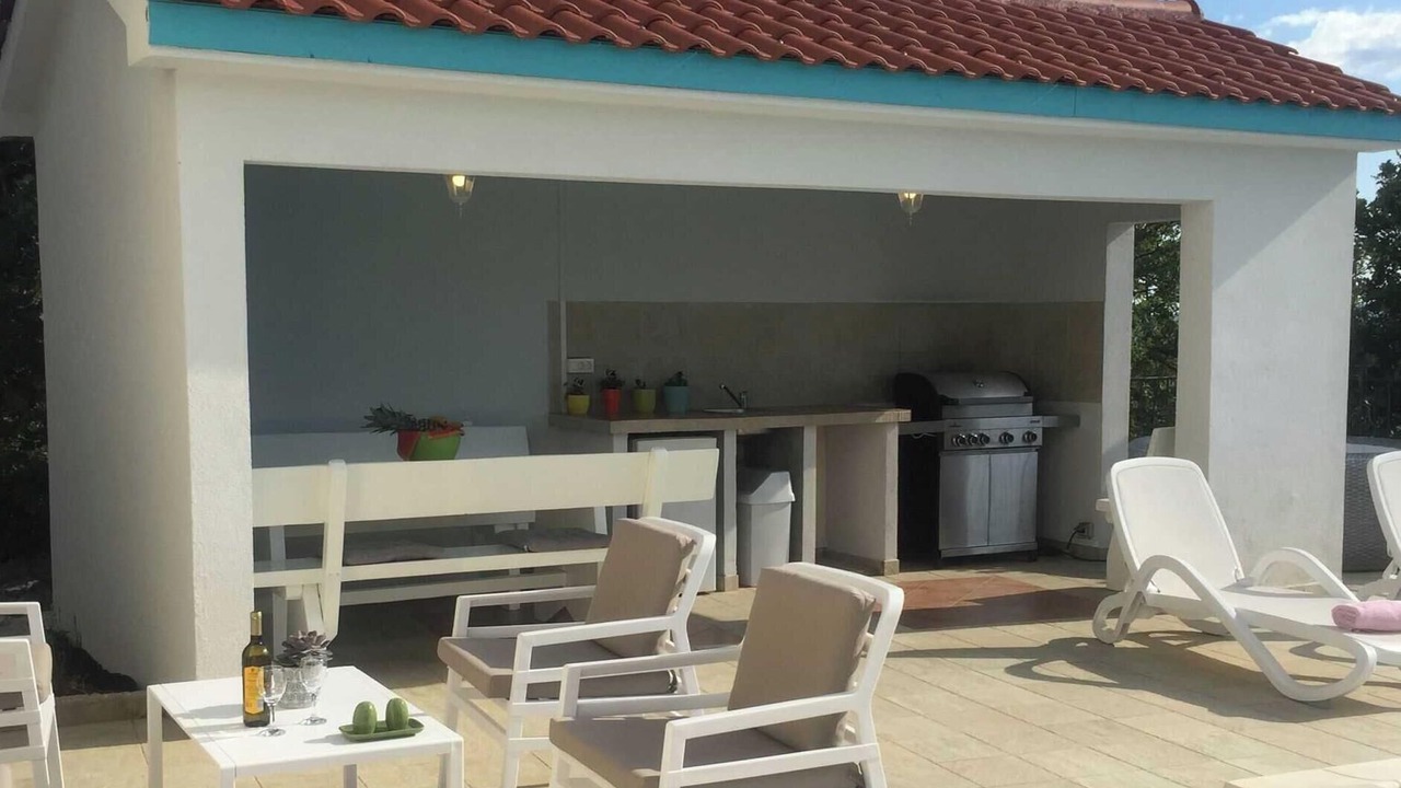 Photo of Outdoor in Smrika