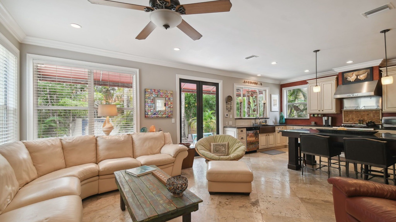 Photo of Livingroom in Davis Islands