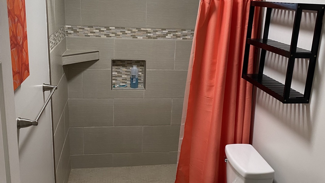 Photo of Bathroom in Keaau