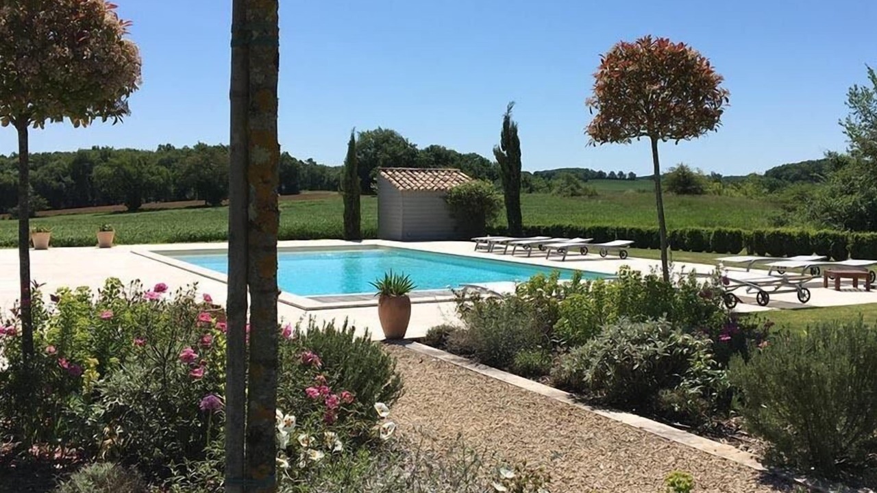 Photo of Outdoor in Salles
