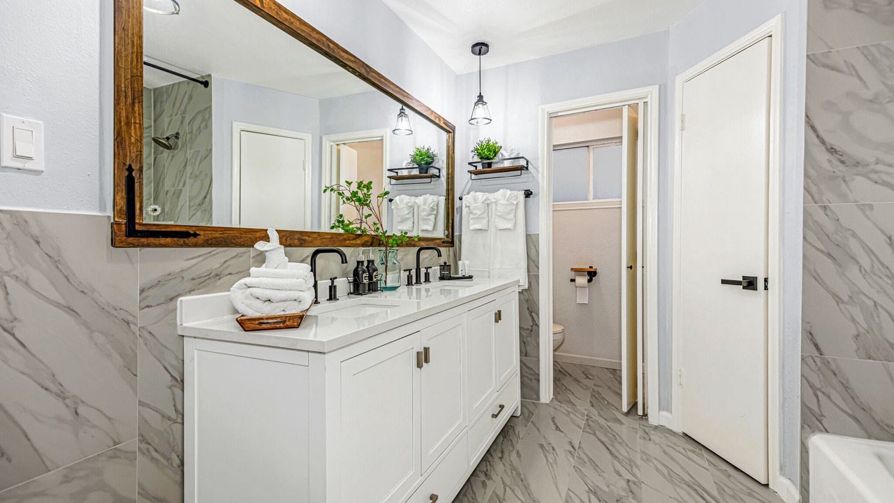 Photo of Bathroom in Clodine