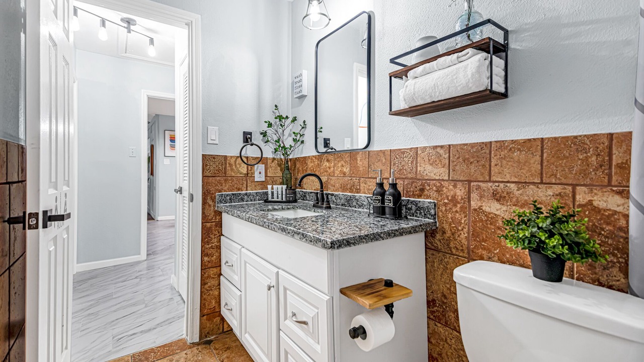 Photo of Bathroom in Clodine