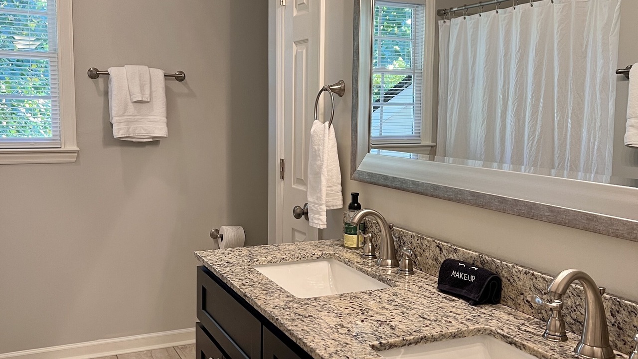 Photo of Bathroom in Apex