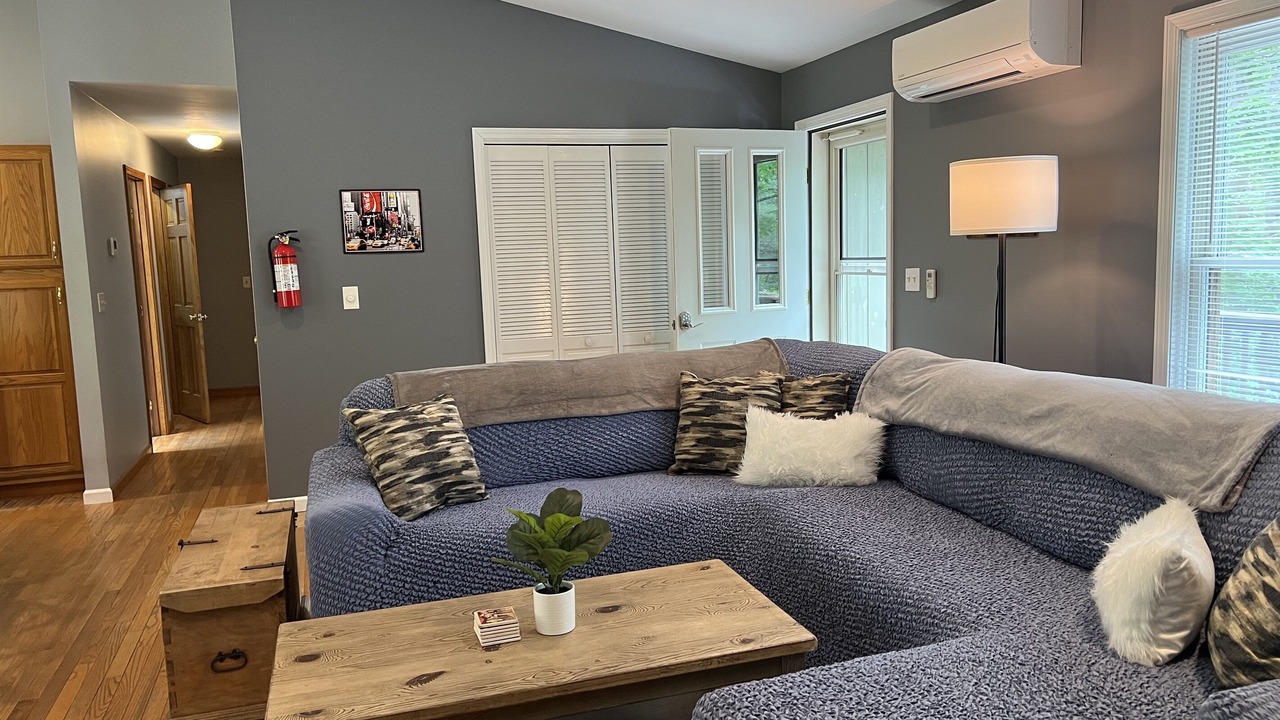 Photo of Livingroom in Cooperstown