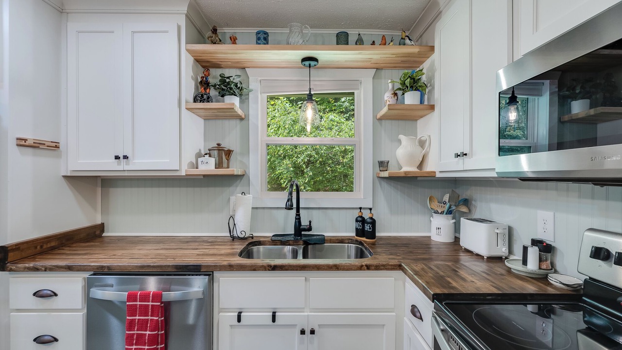 Photo of Kitchen in Upper Peachtree