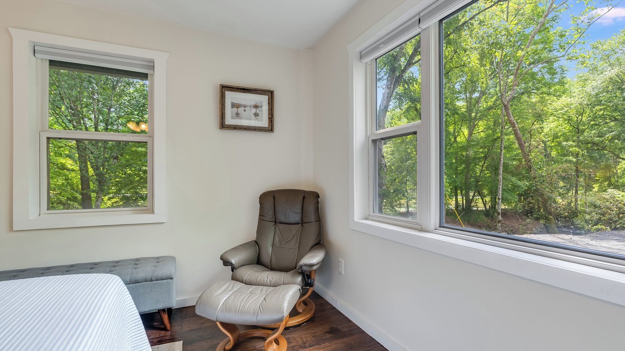 Photo of Bedroom in Upper Peachtree