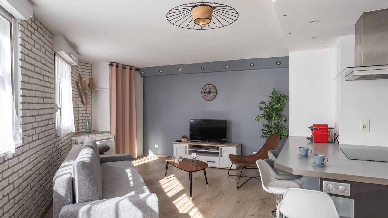 Photo of Livingroom in Madeleine-Champ de Mars