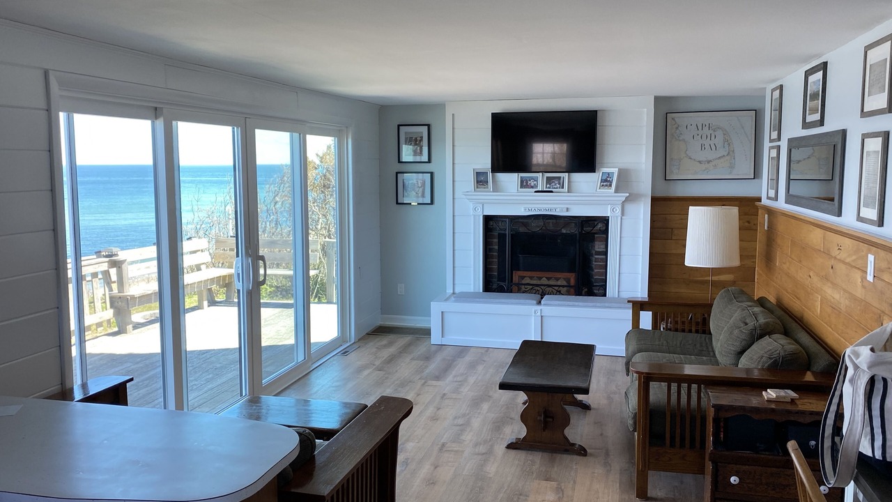 Photo of Livingroom in Cedar Bushes