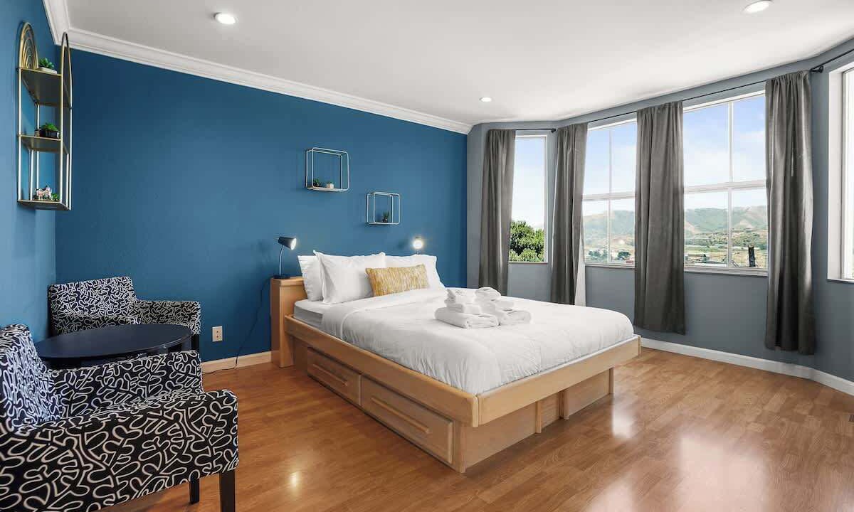 Photo of Bedroom in Little Hollywood