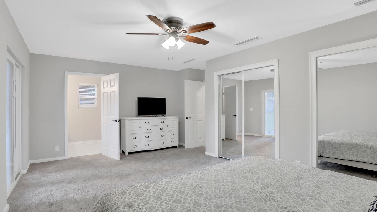 Photo of Bedroom in Neptune Beach