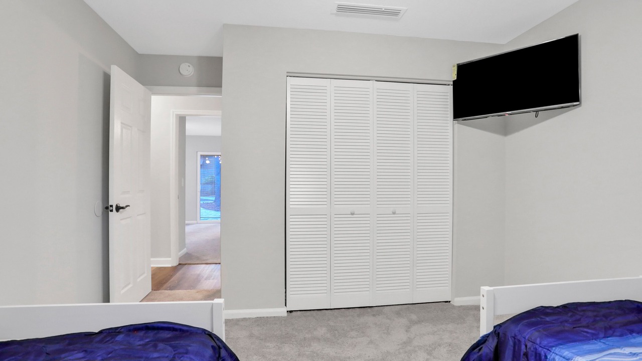 Photo of Bedroom in Neptune Beach