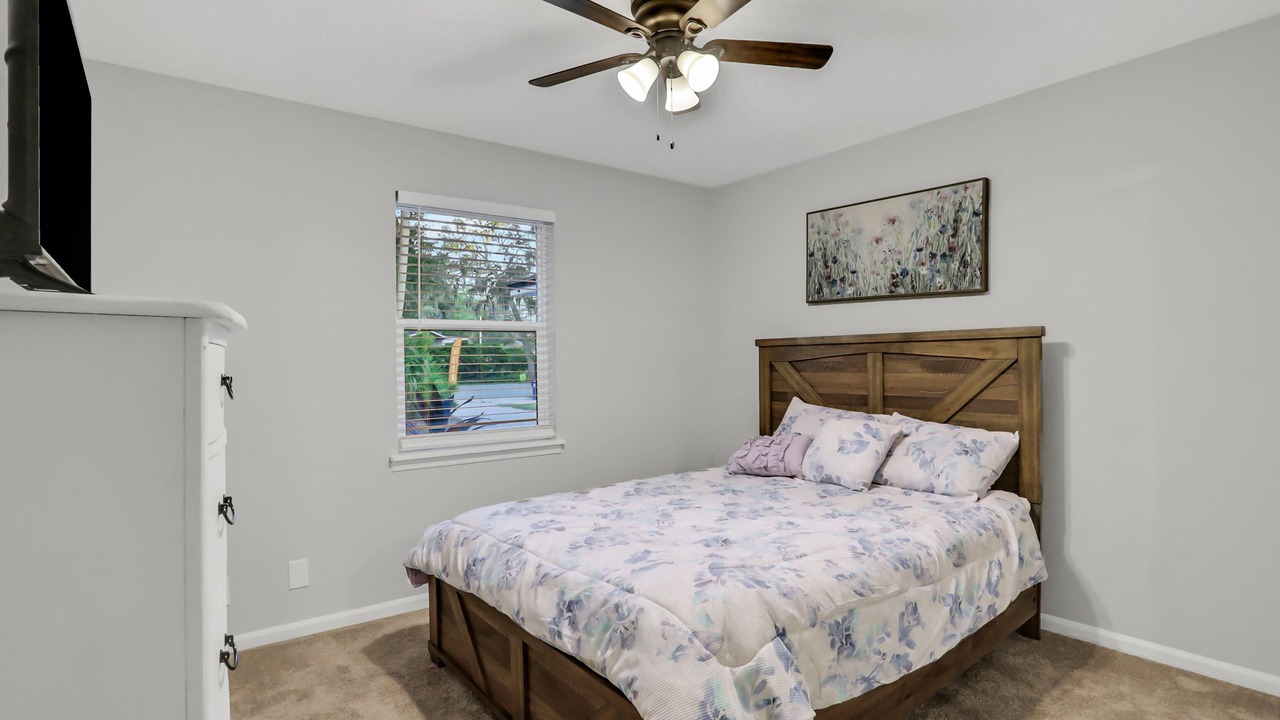 Photo of Bedroom in Neptune Beach