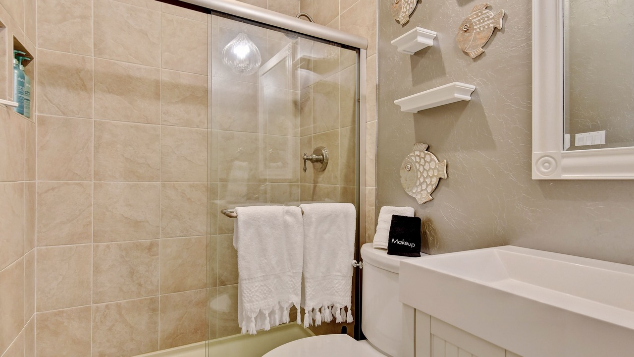 Photo of Bathroom in Pottsboro