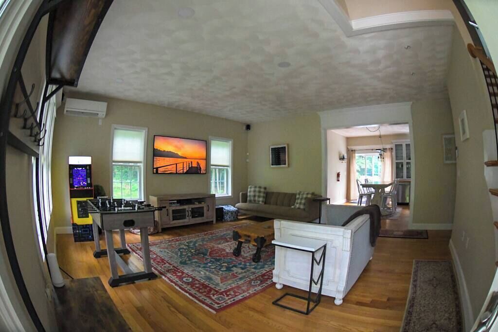Photo of Livingroom in Meredith