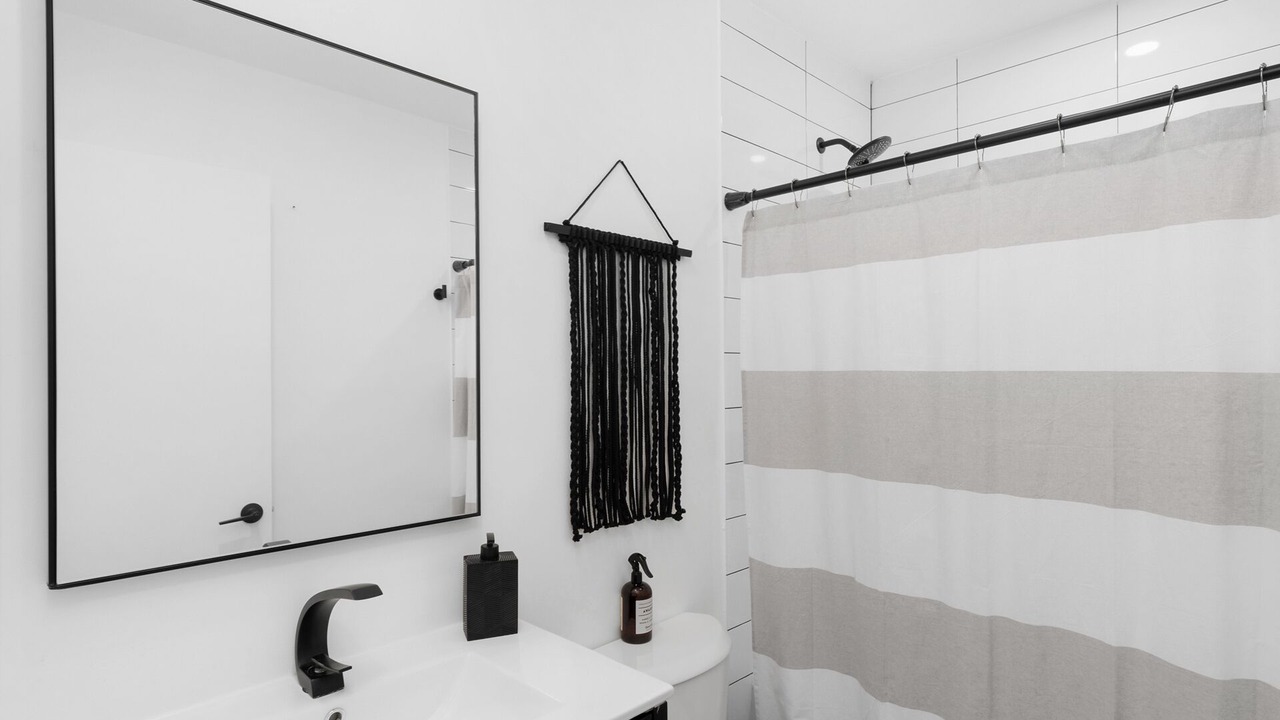 Photo of Bathroom in Desert Park Estates