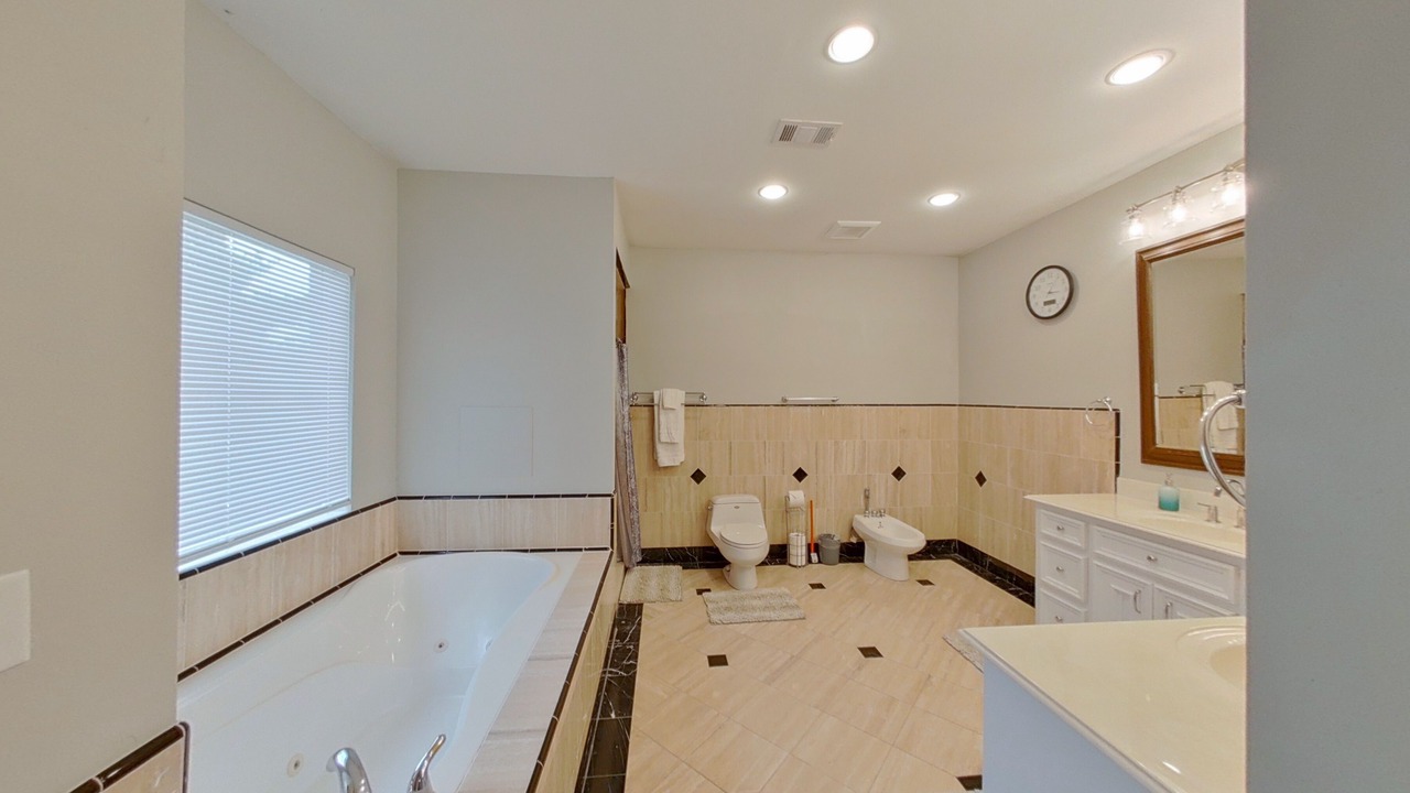 Photo of Bathroom in Dickinson