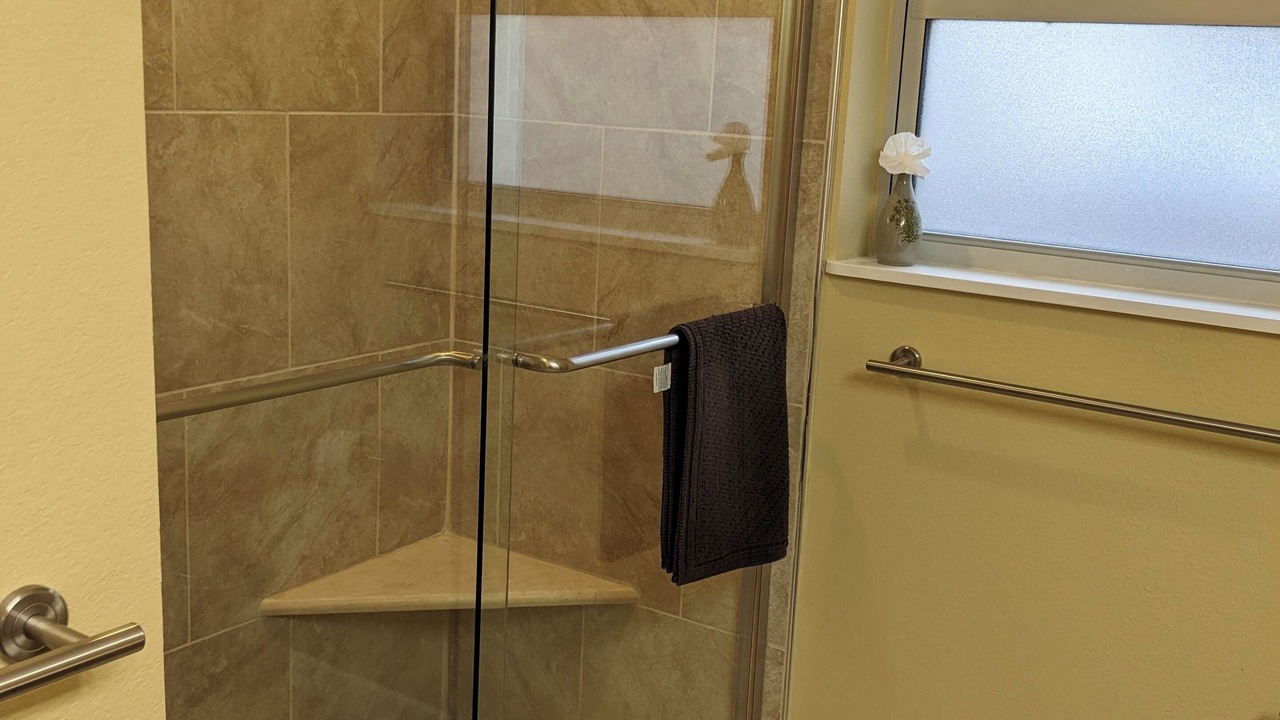 Photo of Bathroom in Kingsland