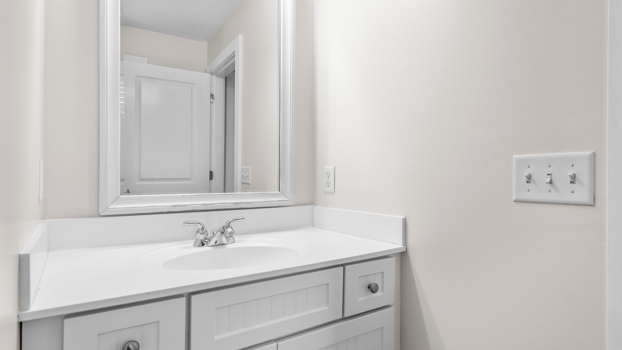 Photo of Bathroom in Lagoon Heights