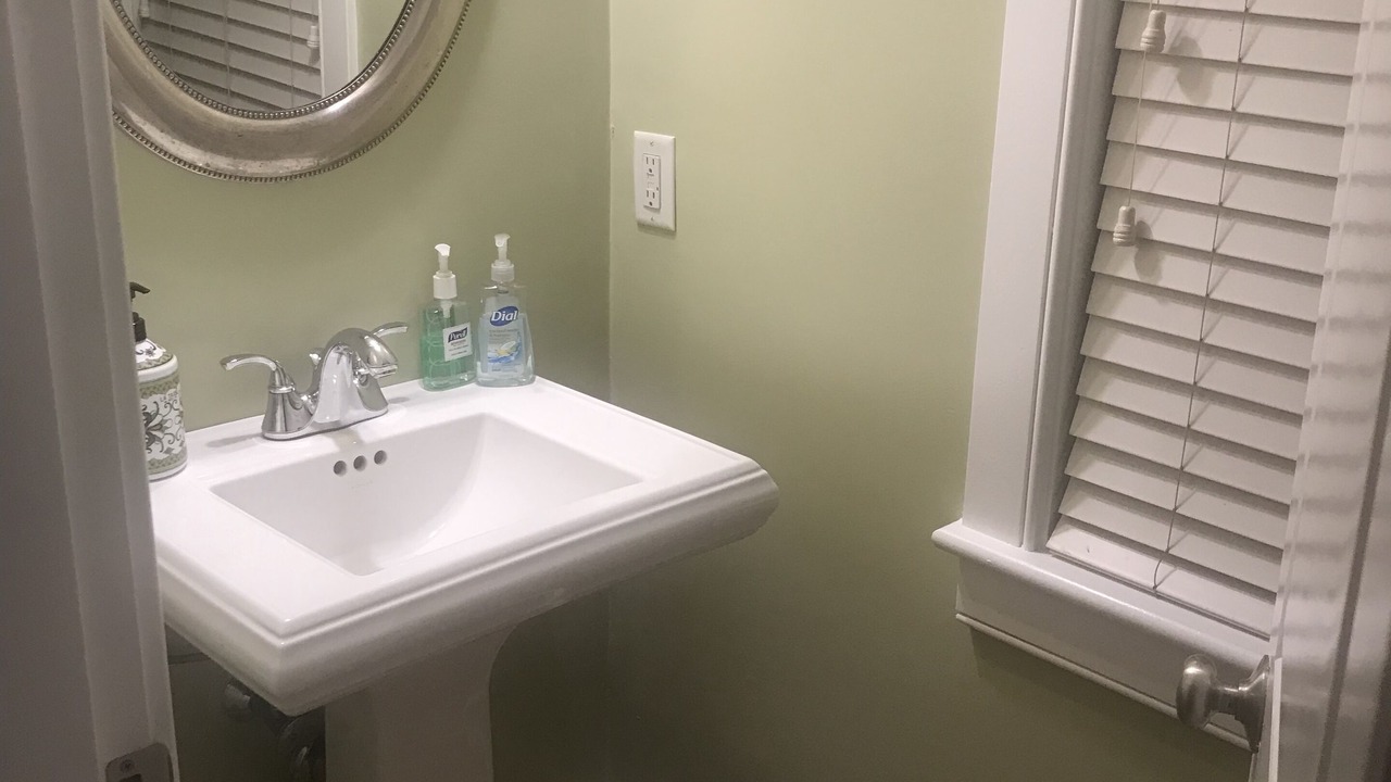 Photo of Bathroom in Lagoon Heights