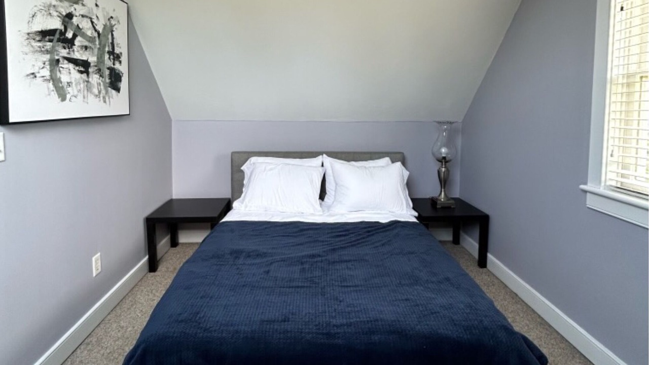 Photo of Bedroom in Lagoon Heights