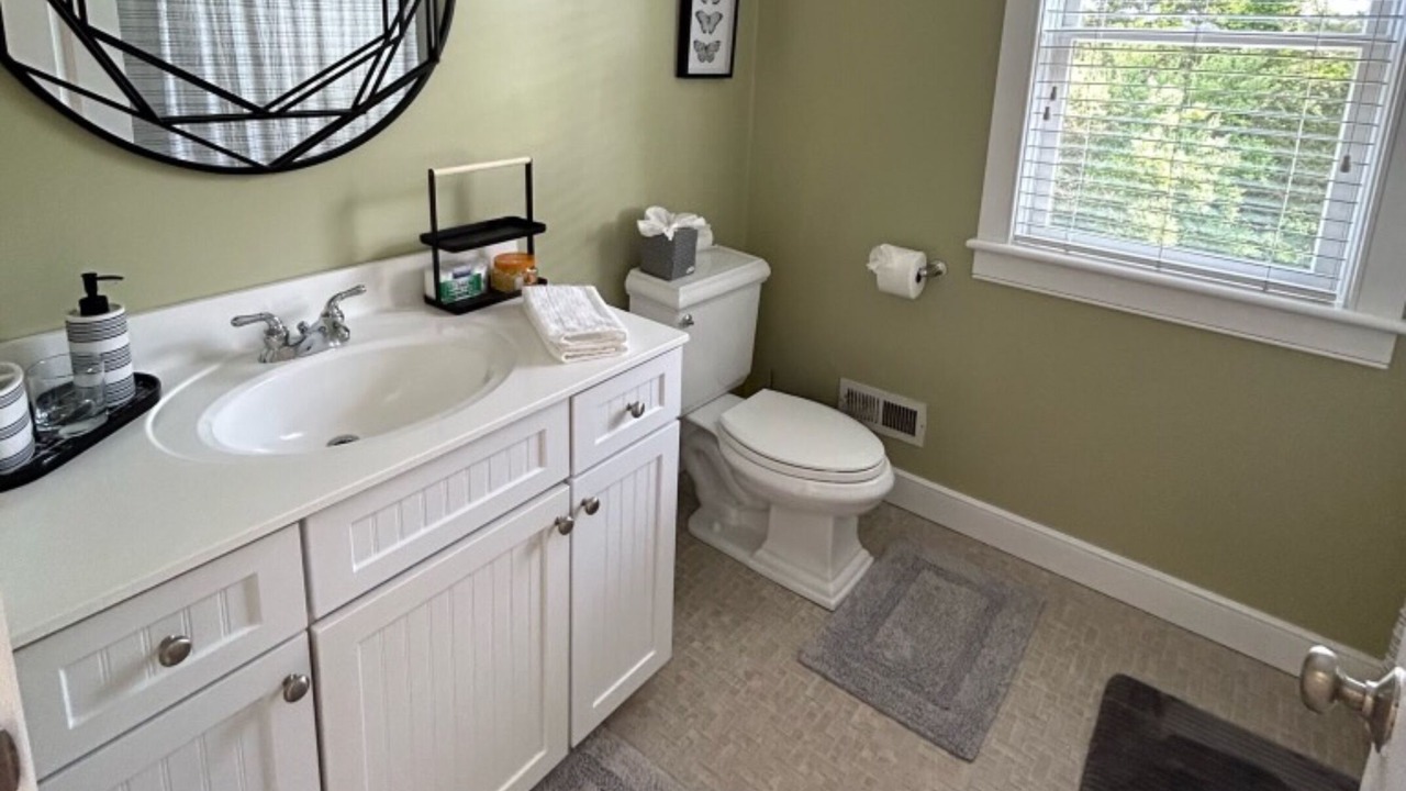 Photo of Bathroom in Lagoon Heights