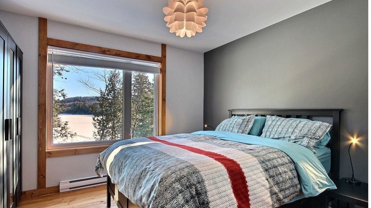 Photo of Bedroom in Sainte-Marguerite-du-Lac-Masson