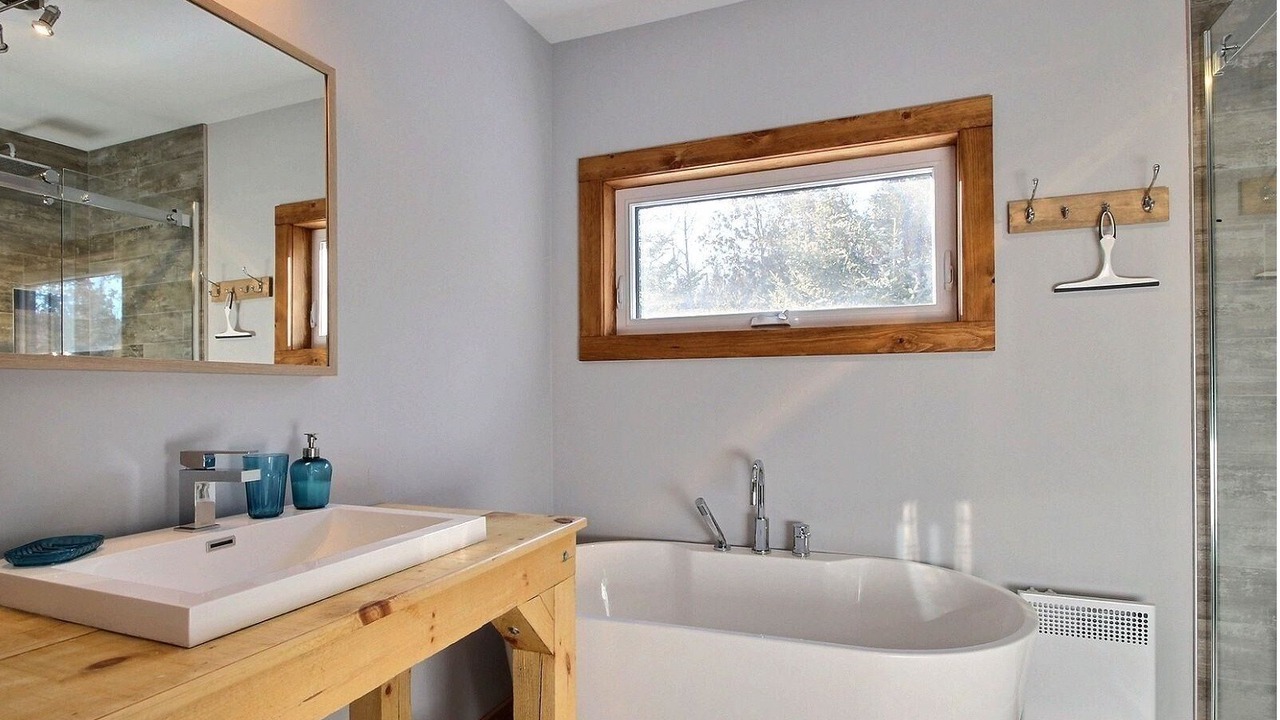 Photo of Bathroom in Sainte-Marguerite-du-Lac-Masson