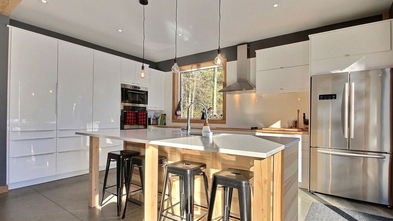 Photo of Kitchen in Sainte-Marguerite-du-Lac-Masson