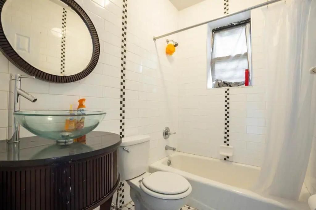 Photo of Bathroom in Bushwick