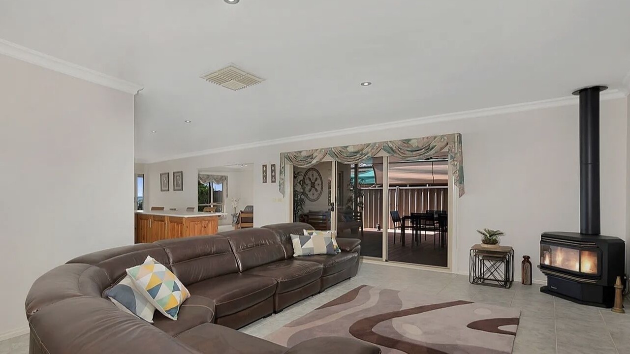 Photo of Livingroom in Yarrawonga