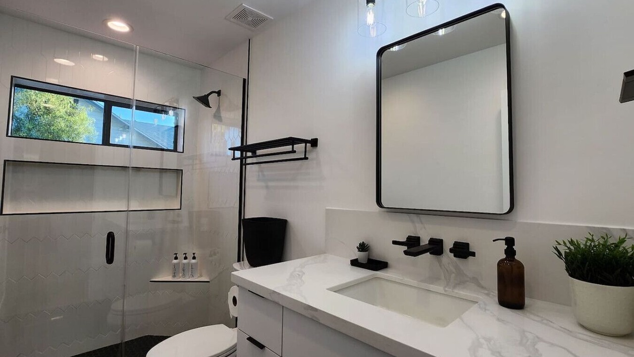 Photo of Bathroom in Coronado