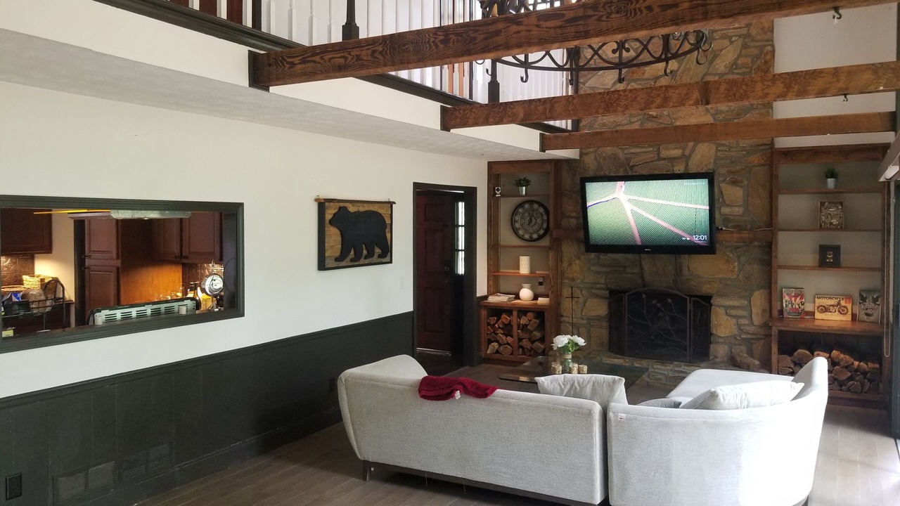 Photo of Livingroom in Tucker
