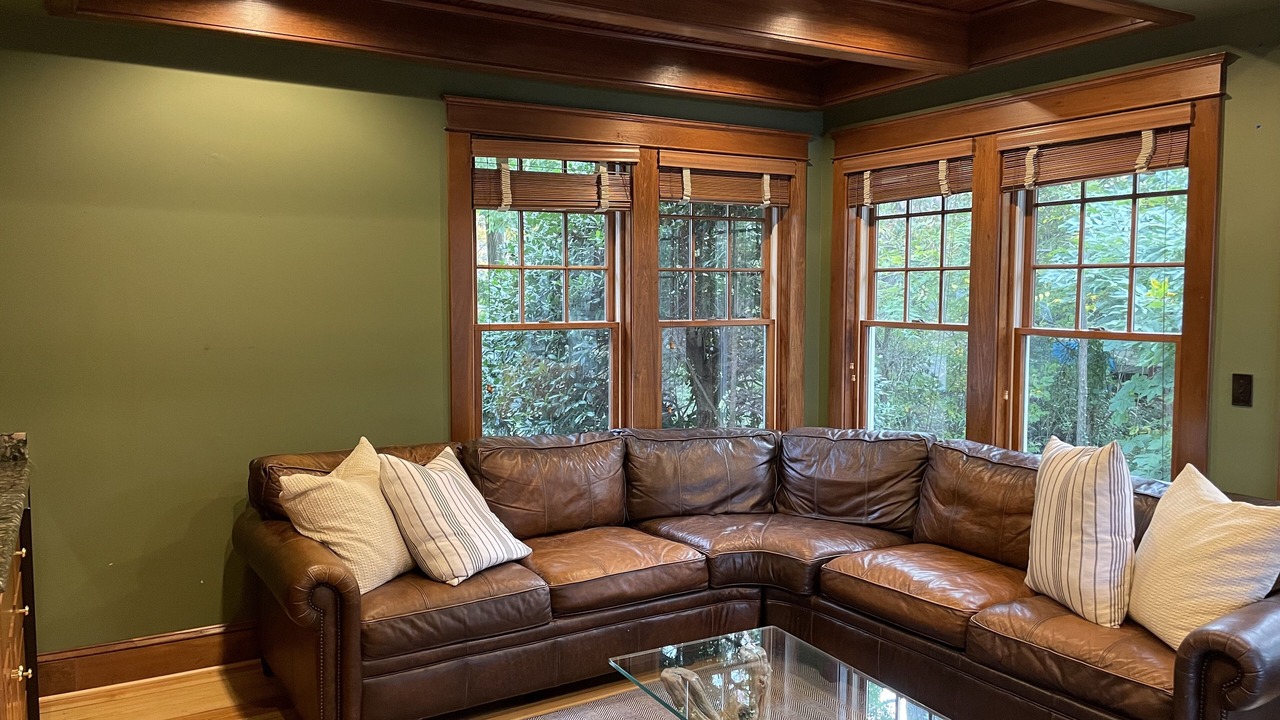 Photo of Livingroom in Edgewater