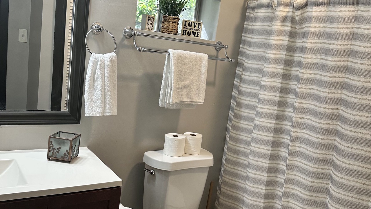 Photo of Bathroom in Willis