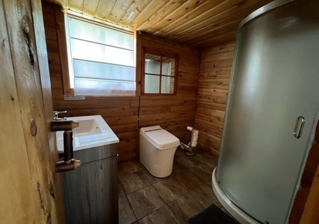 Photo of Bathroom in Haileybury