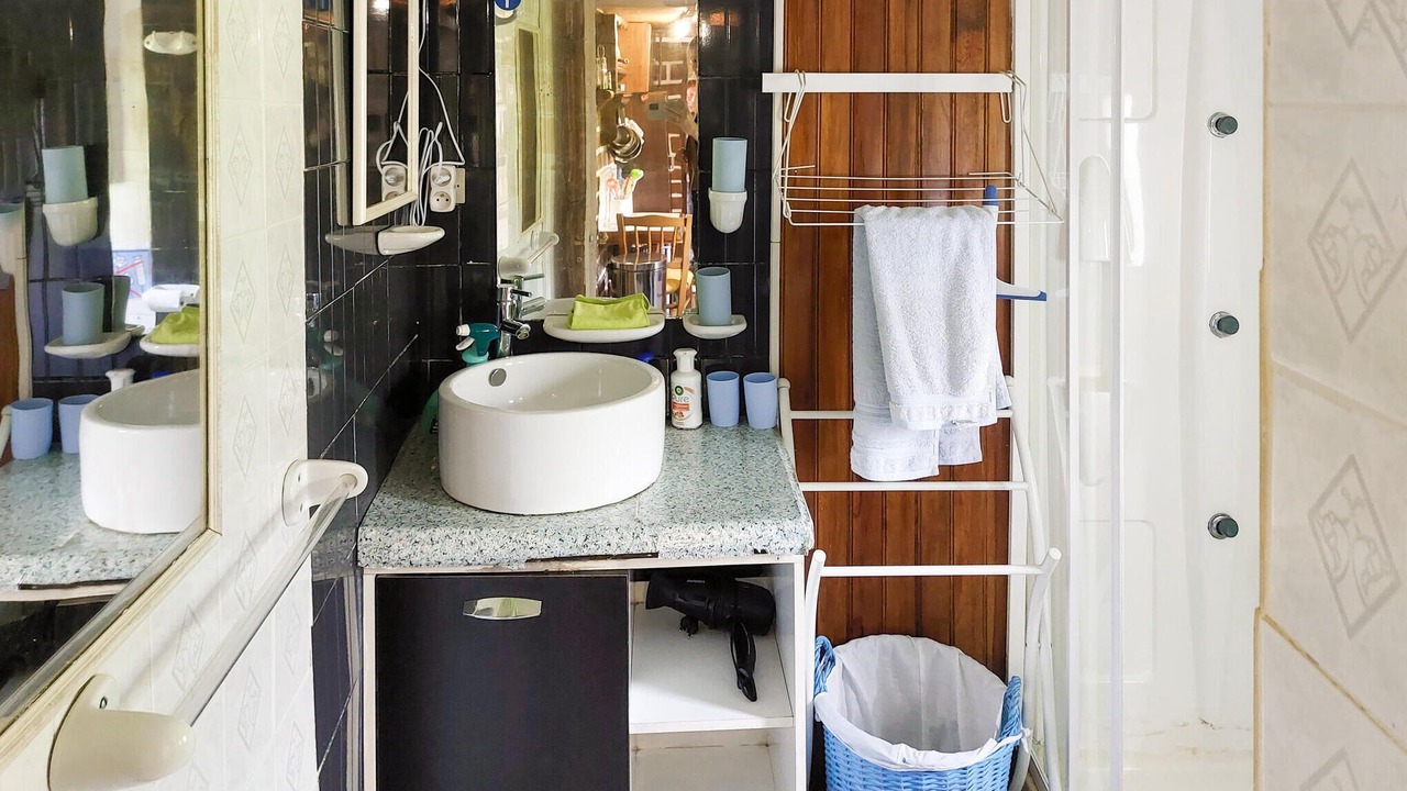 Photo of Bathroom in Longvilliers