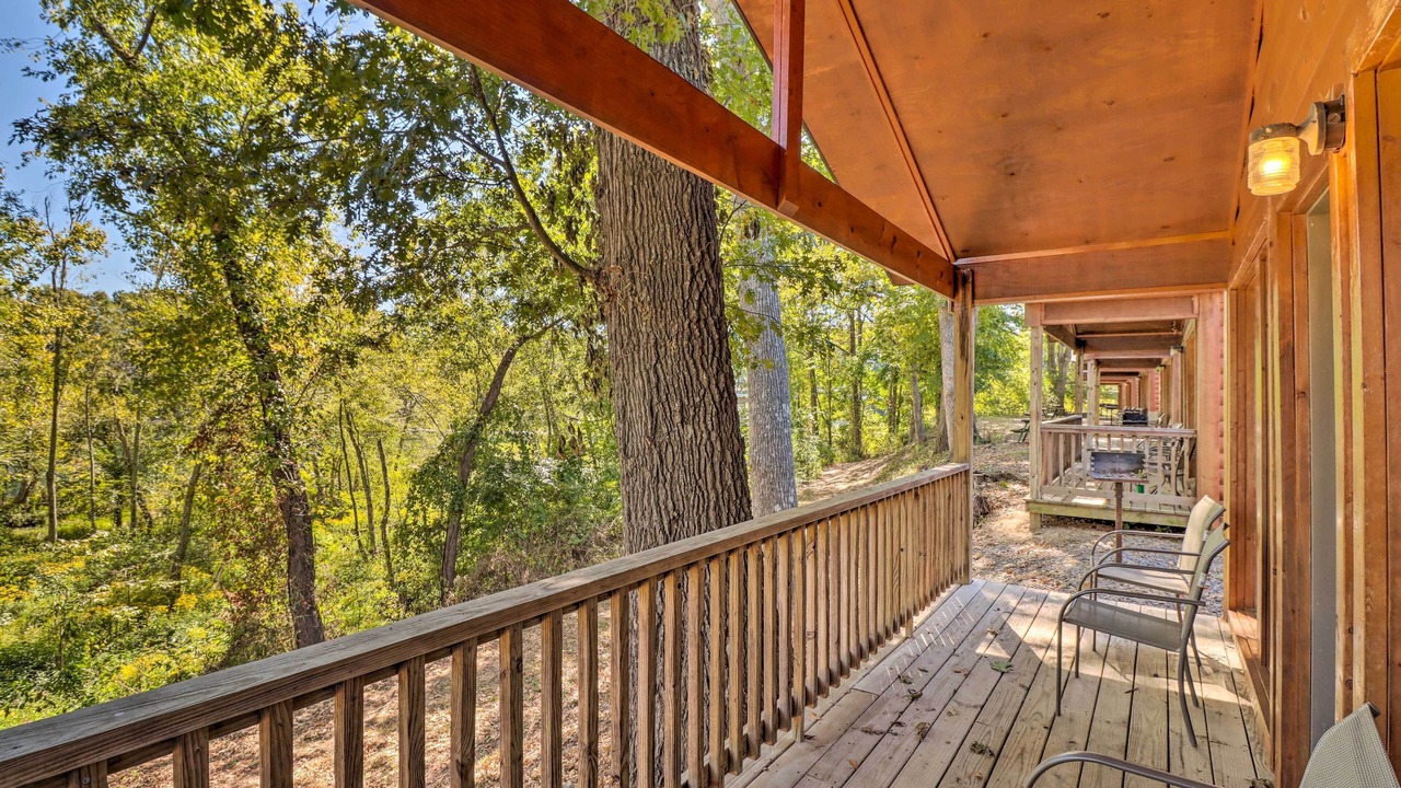 Photo of Outdoor in Swinging Bridge Village