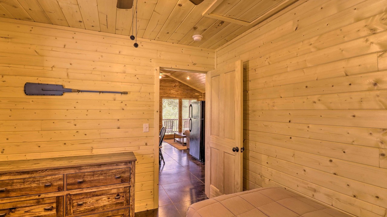 Photo of Bedroom in Swinging Bridge Village