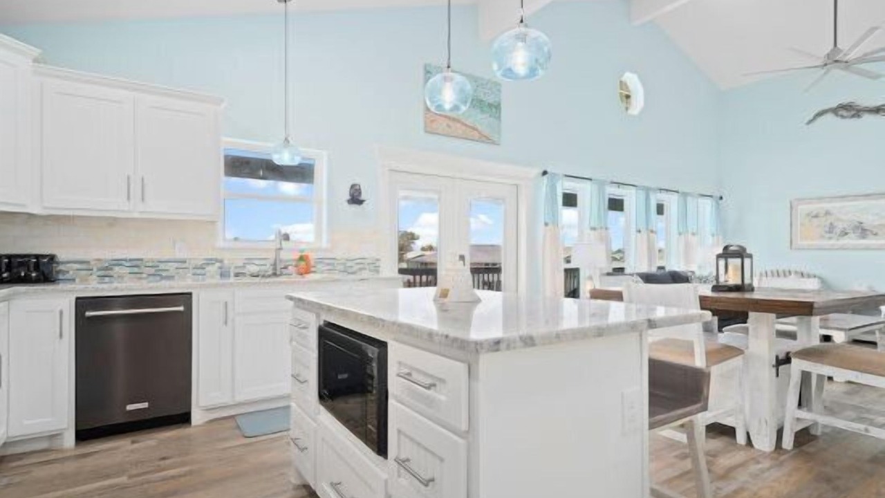 Photo of Others in City-by-the Sea