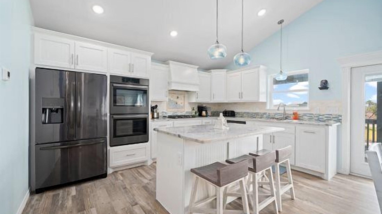 Photo of Others in City-by-the Sea