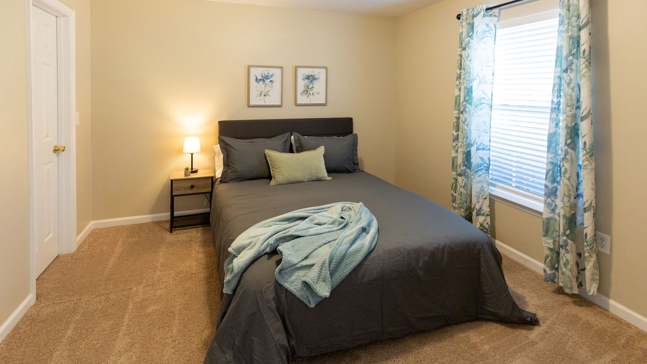 Photo of Bedroom in Martinez