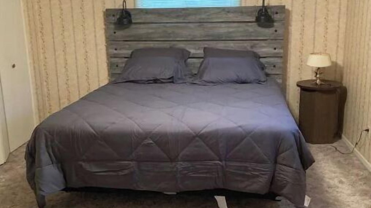Photo of Bedroom in Russell